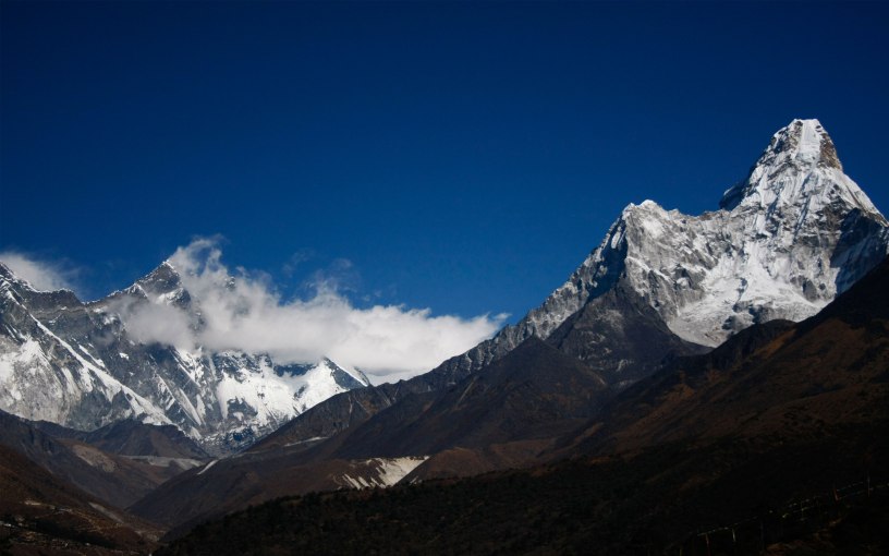 Ama Dablam on the right, with Everest on the background